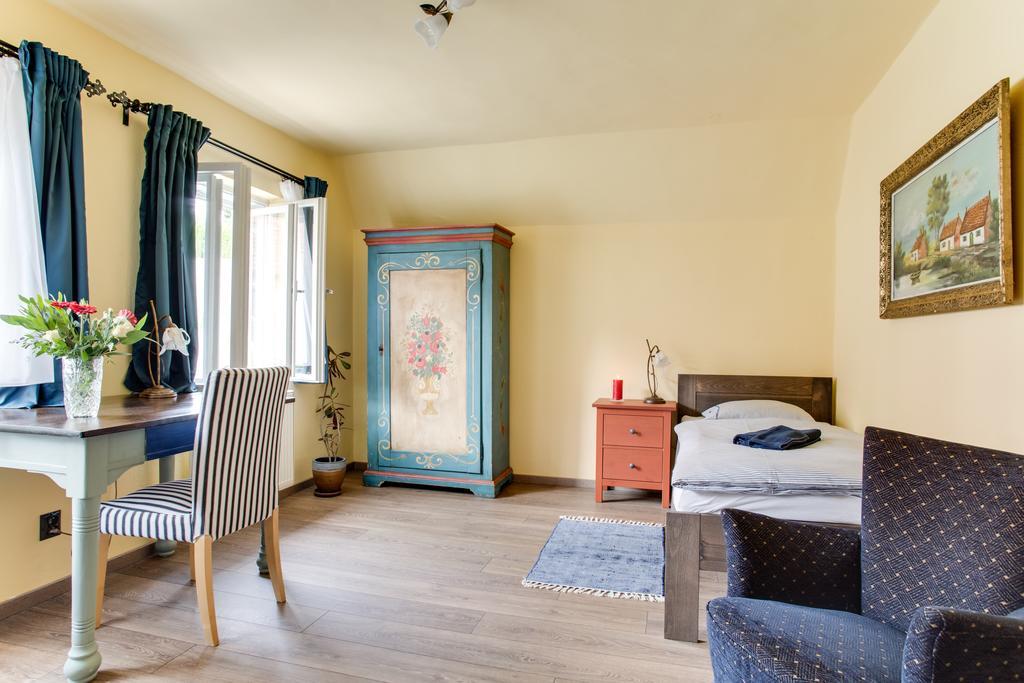 Amazing 5 Bedroom House Krumlov 82 - 4 Min Walk To Main Square Cesky Krumlov Exterior photo