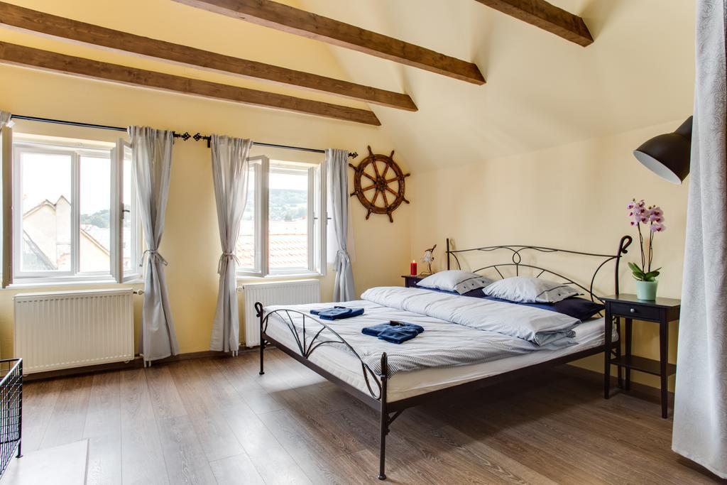 Amazing 5 Bedroom House Krumlov 82 - 4 Min Walk To Main Square Cesky Krumlov Exterior photo