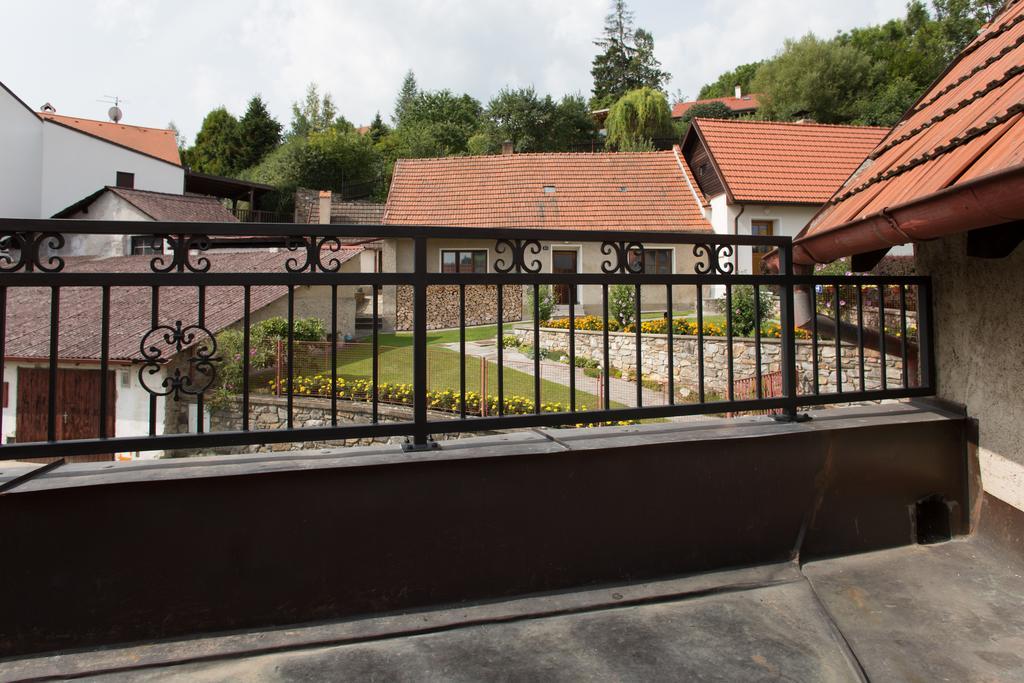 Amazing 5 Bedroom House Krumlov 82 - 4 Min Walk To Main Square Cesky Krumlov Exterior photo